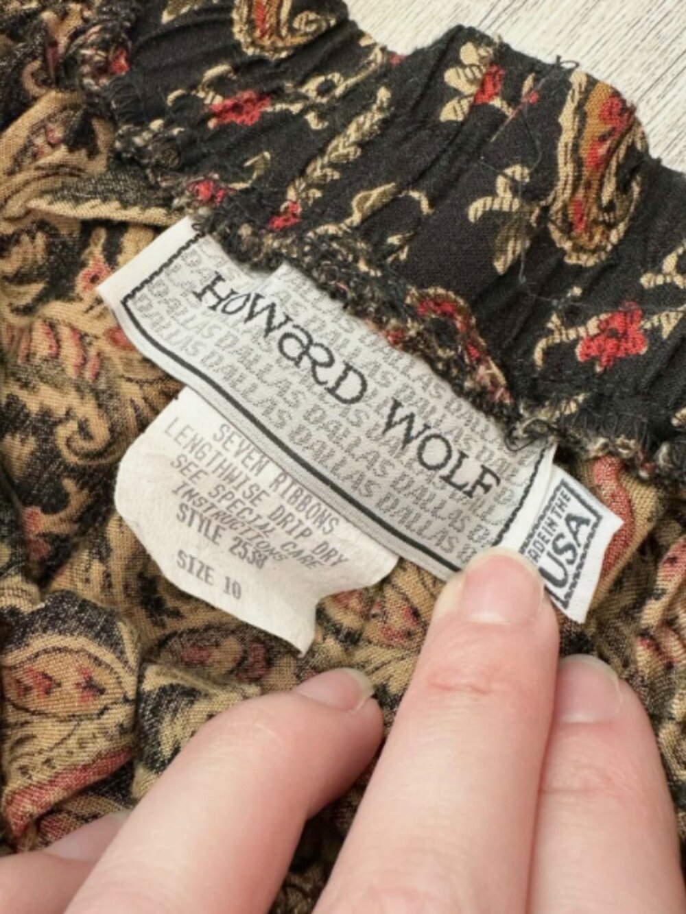 Share Vintage Howard Wolf Paisley Floral Black Red Maxi Skirt Sz 10 Boho Flowy - Picture 3 of 5